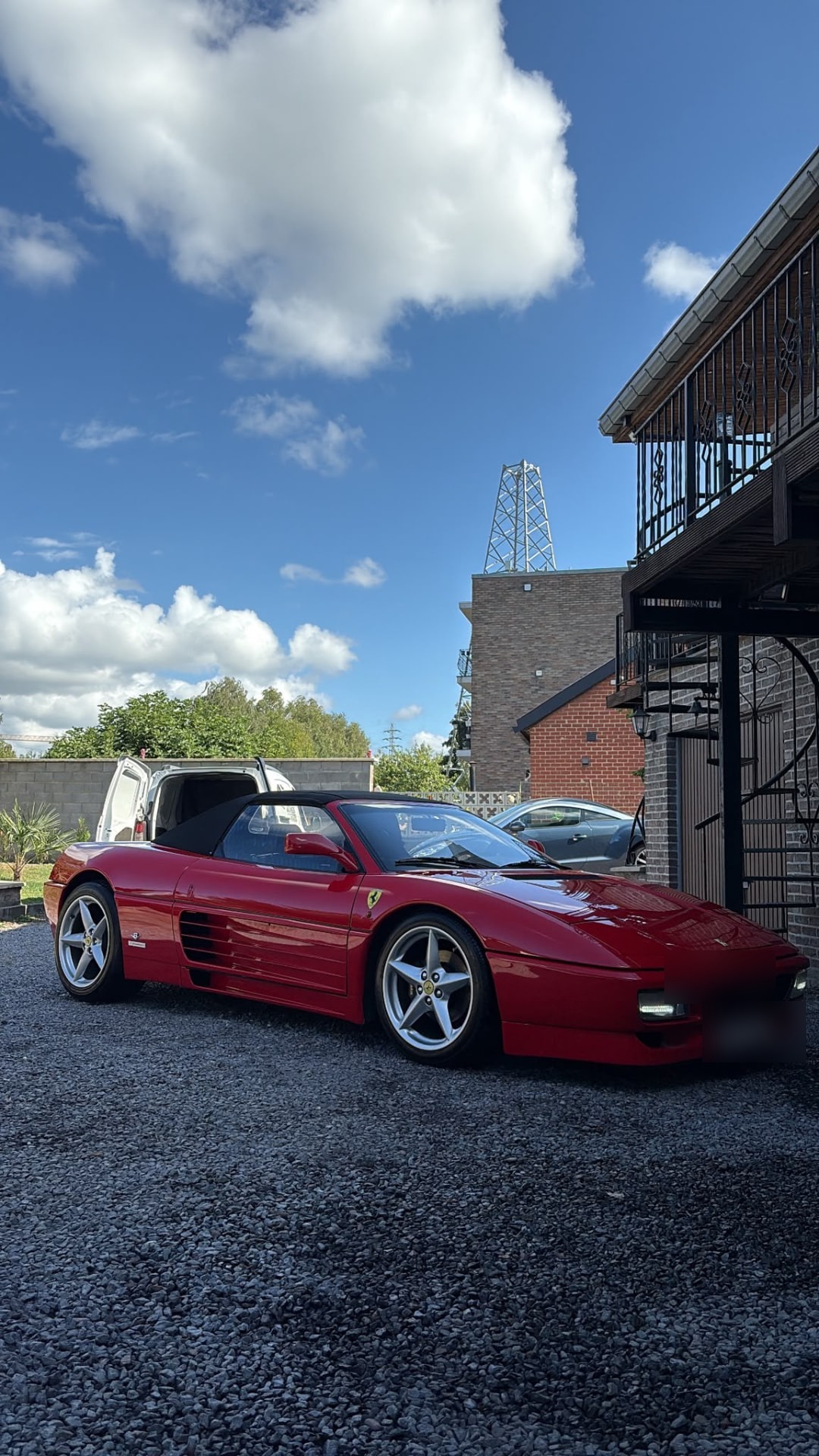 Ferrari 348 rouge de collection après detailing extérieur